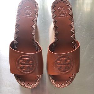 Like New Mint Tory Burch Patty Wedge Slide Size 6